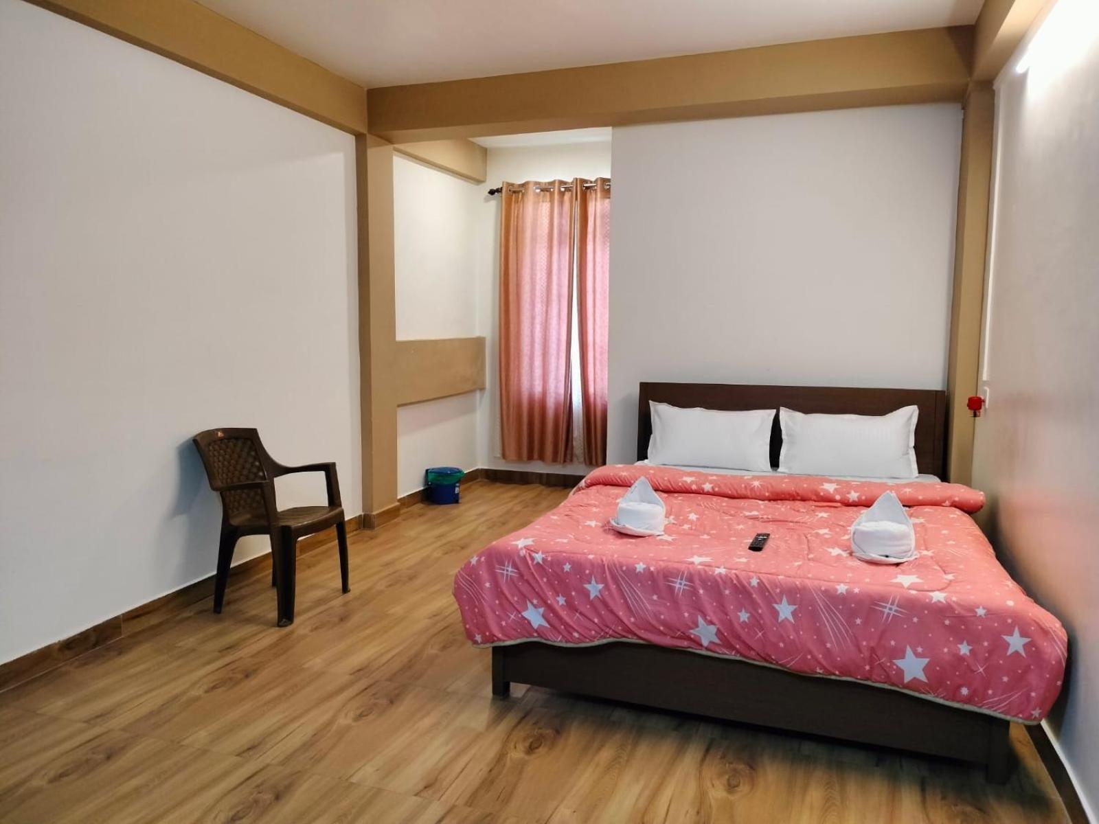 Aroma Inn Шиллонг Экстерьер фото
